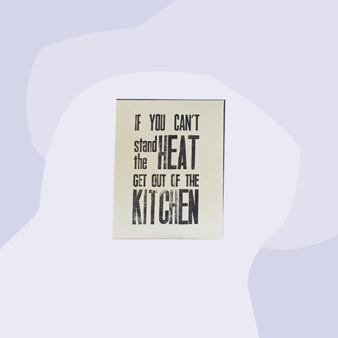 Papelami Kitchenprint Linoldruck Buchdeckel If you cant stand the heat get out of the kitchen Geschenke Feinkost Delikatessen Manufakturen Köln Onlineshop Foodies Gourmet Geschenkelaaden Feinkostladen