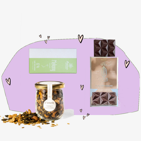 Geschenkbox Frauen supporten Frauen Frauentag Knabbereien Feinkost Online Shop Delikatessen Geschenke Feinkostladen Köln Manufakturen