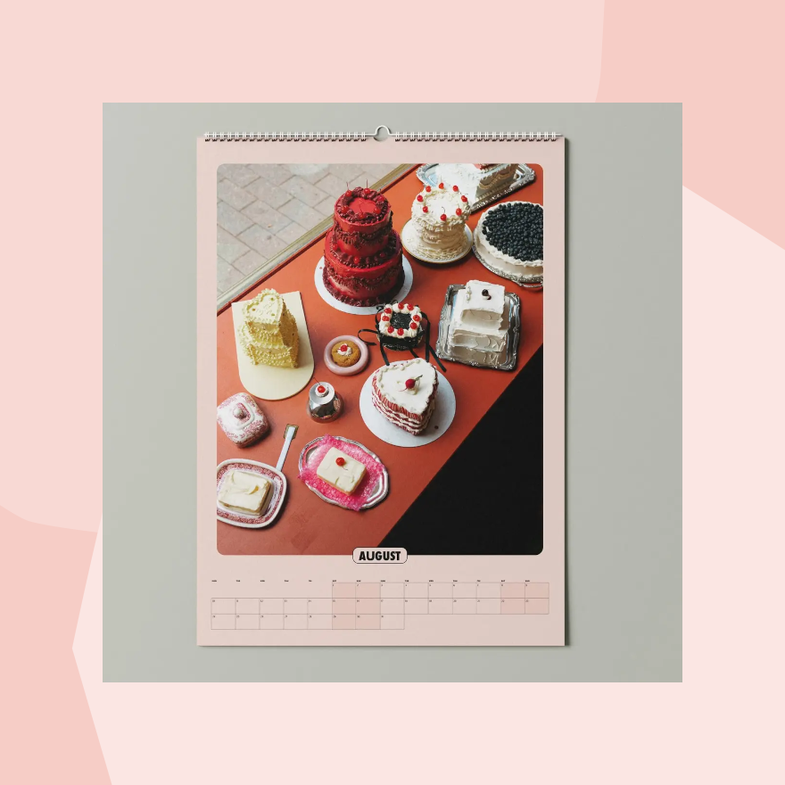 Selekkt Wandkalender 2026 Cakes avec Amore Foodies Gourmet Geschenk Feinkost Feinkostladen Geschenkeladen Köln Online Shop August