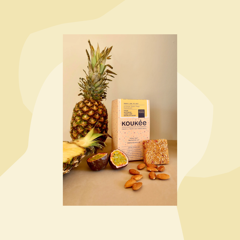 Koukee Tropic like its hot Mandelsnack to go mit Mango Papaya Ananas Feinkost Online Shop Feinkostladen Köln Spezialitäten Manufakturen Geschenke Delikatessen vegan nachhaltig Lebensmittel