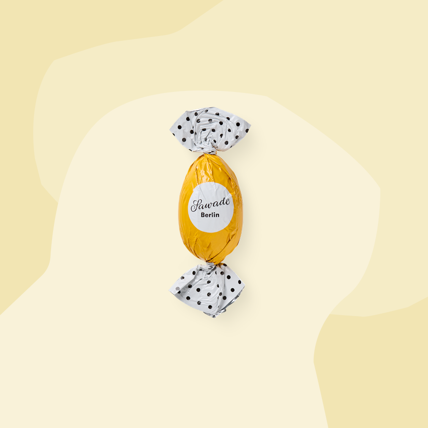 Sawade Osterei aus Zartbitterschokolade mit Eierlikör gefüllt