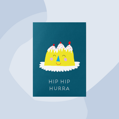 Unter Pinien Postkarte hip hip hurra Geburtstagskuchen Concept Store Feinkostladen Feinkost Geschenke Geschenkeladen Köln Online Shop Foodies Gourmets
